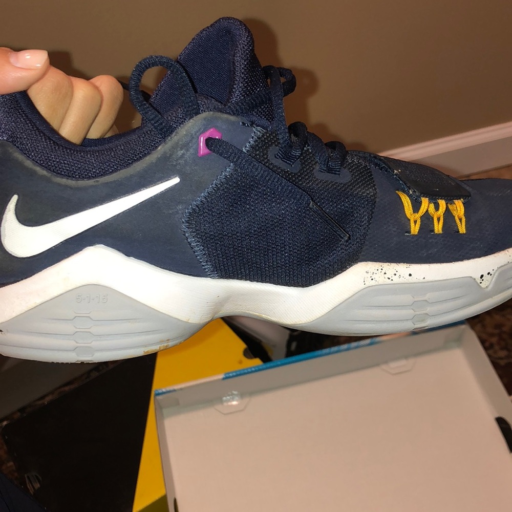 Nike kids basketball shoes